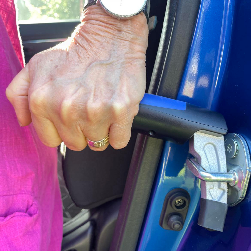 GripLift Vehicle Assist - Your Helping Hand for Safer Car Mobility